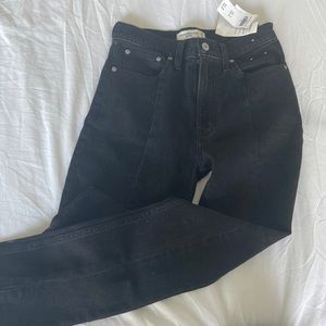 BNWT Abercrombie and Fitch Black The Skinny High Rise Jeans Size 0